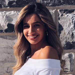 Meet your Posher, Lina